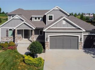 194 SW Roosevelt Rdg, Lees Summit, MO 64081