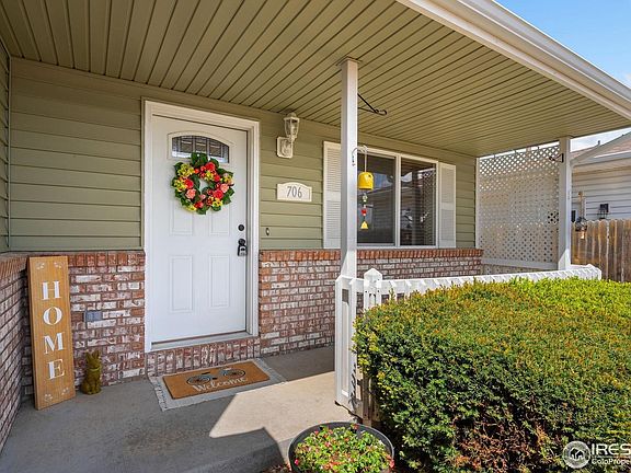 3rd image of 706 Lilac Dr