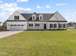 202 Thistle Ct, Maple Hill, NC 28454