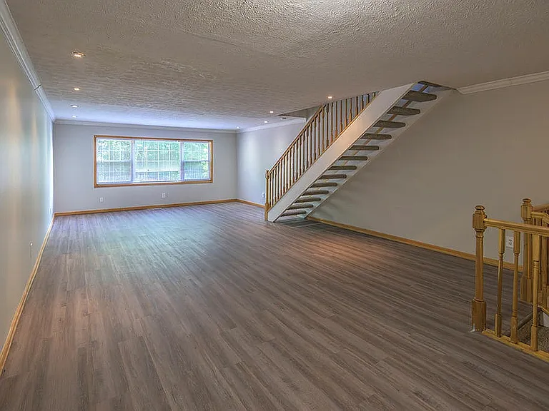 Private Reserve Townhomes — Photo 10