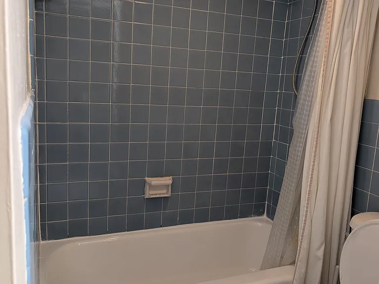 922 24th St NW — Photo 9