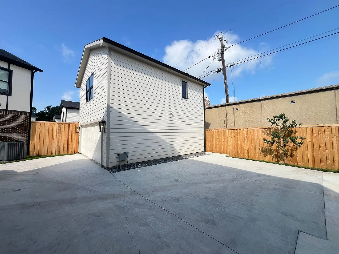 Homer Street — Photo 3