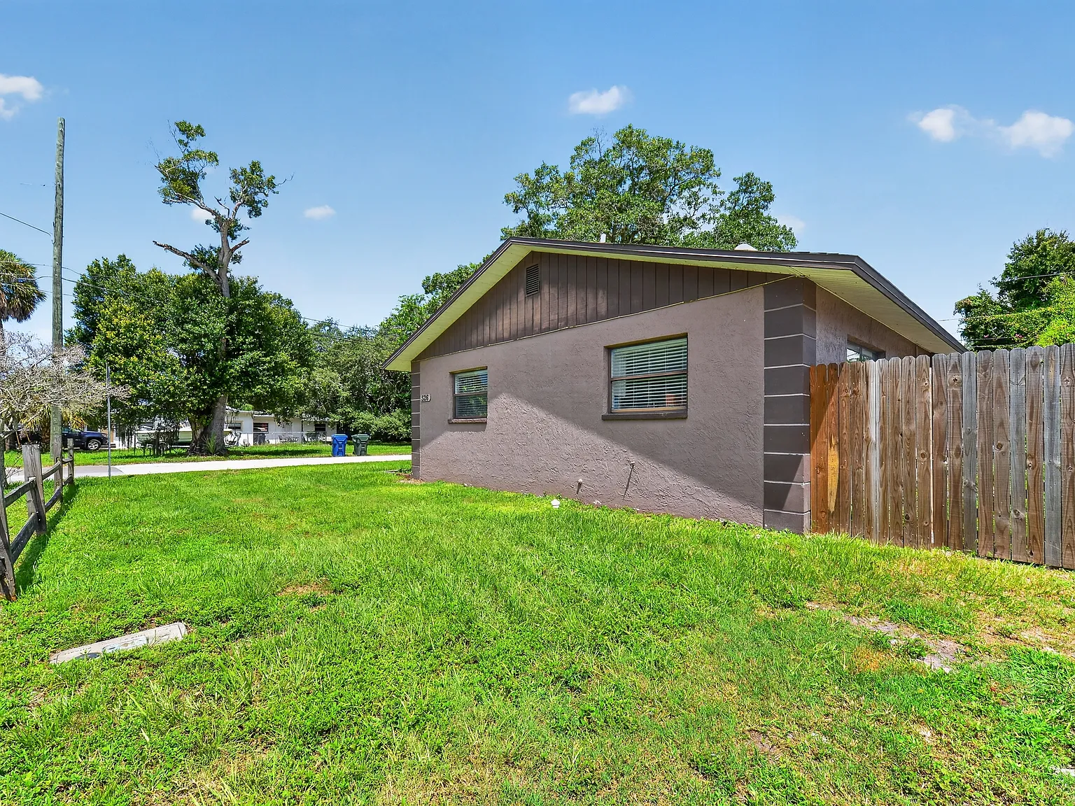 526 Rosery Road Northwest - B — Photo 2