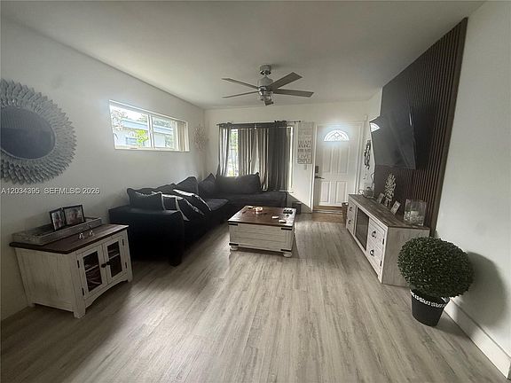 5th image of 2538 Coolidge St