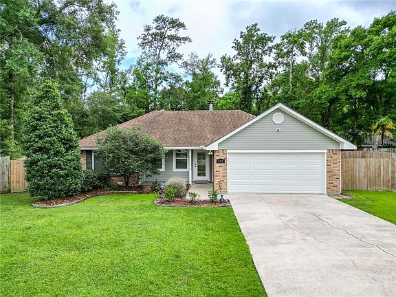 2nd image of 701 S Black Lake Ct