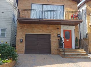 11 68th St, Guttenberg, NJ 07093
