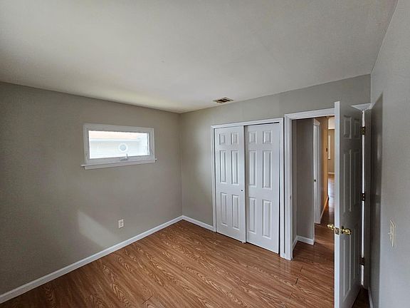 3rd image of 64 Longman St