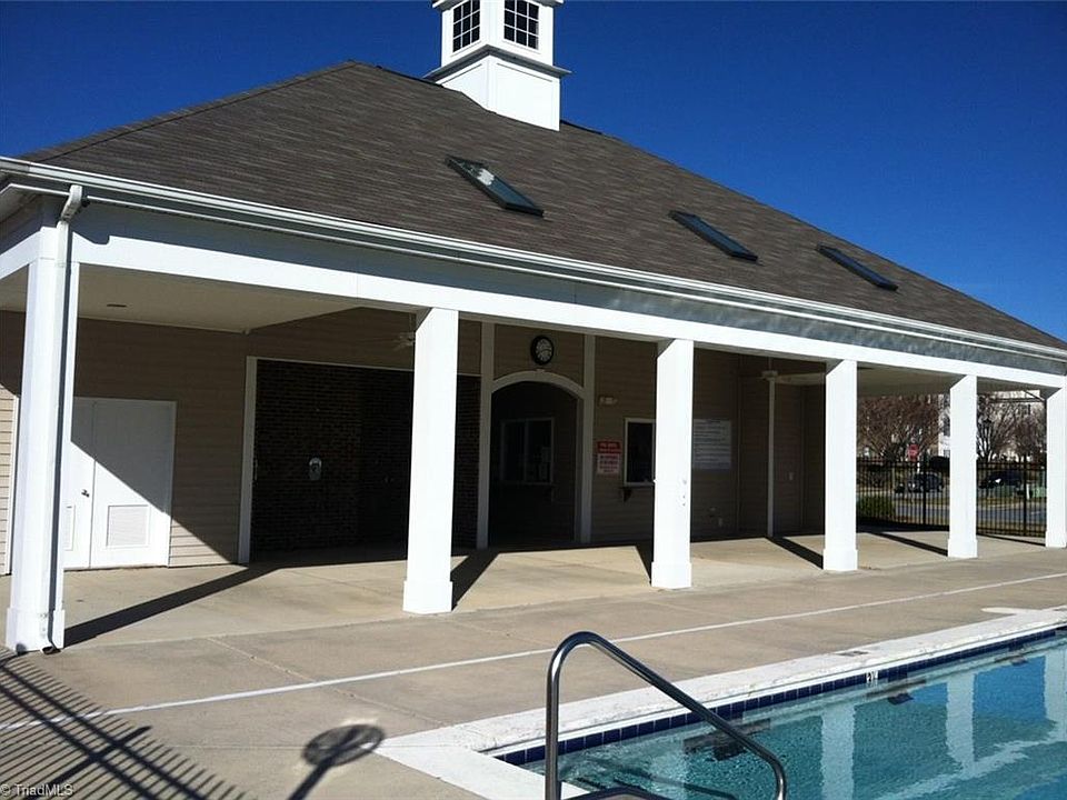 2nd image of 81 Geoffrey Way