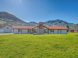 7167 Live Oak Dr, Sanger, CA 93657