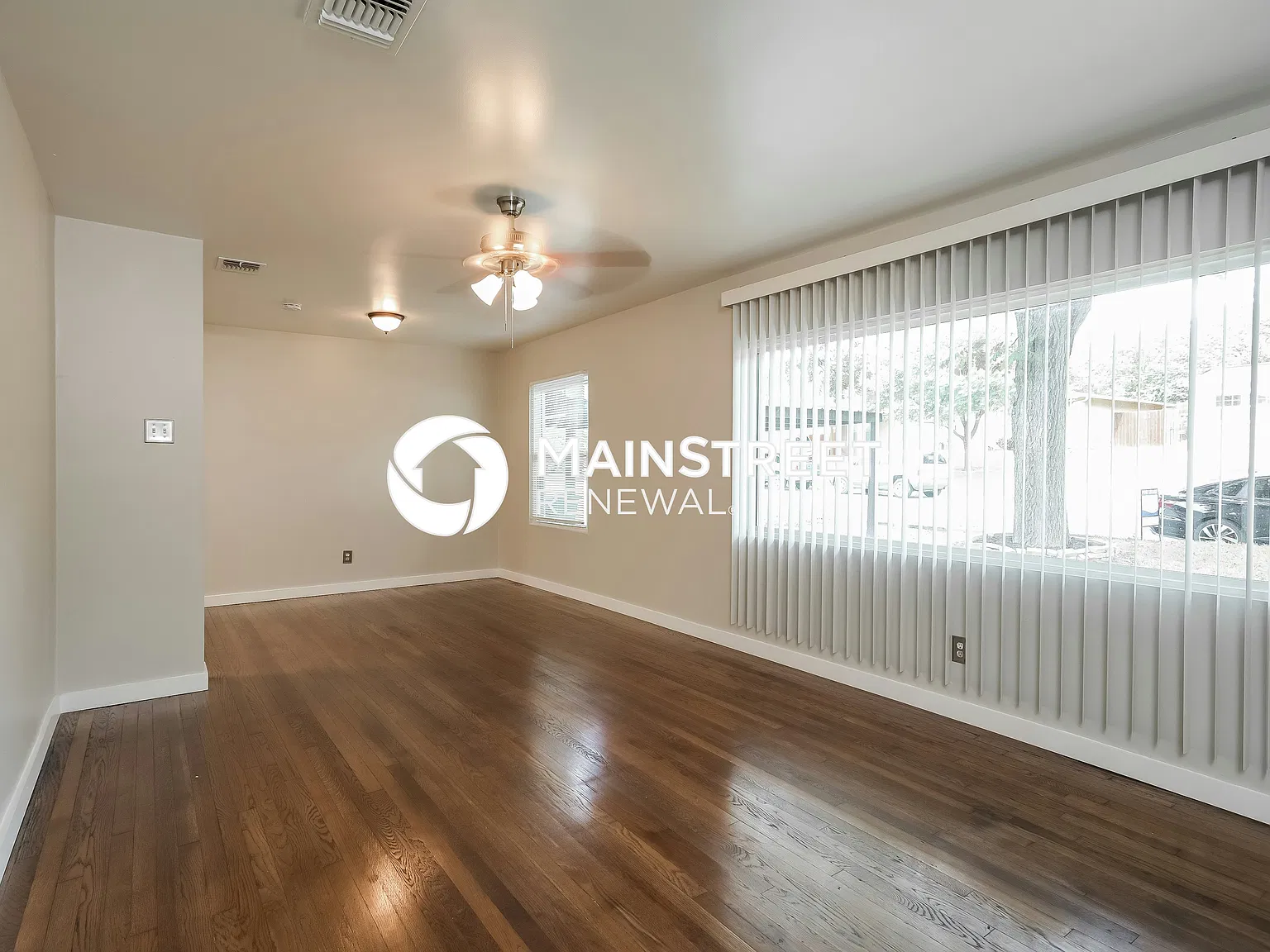 430 Blakeley Dr — Photo 4