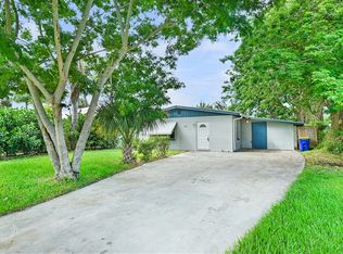 947 SW 28th St, Palm City, FL 34990