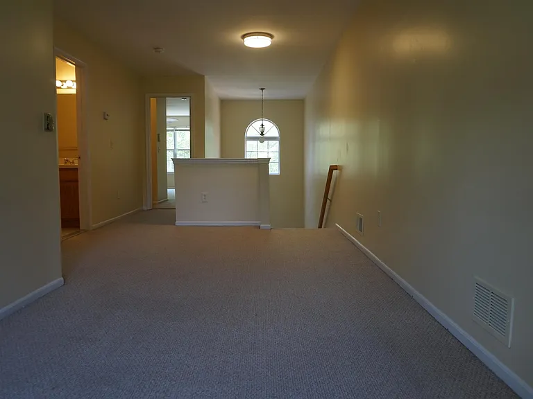 44 Dewitt Ln — Photo 26