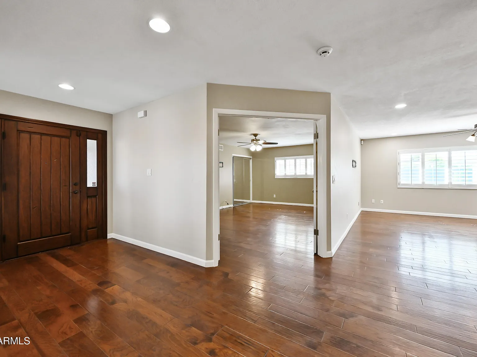 4 bed, 2.5 bath, 2581 sqft, $3,200 — Photo 3