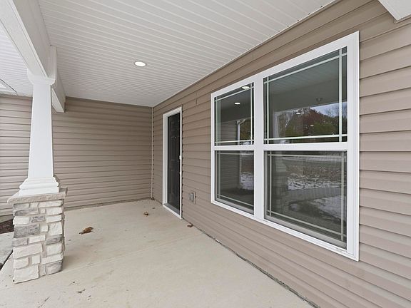5th image of 114 N Plank St