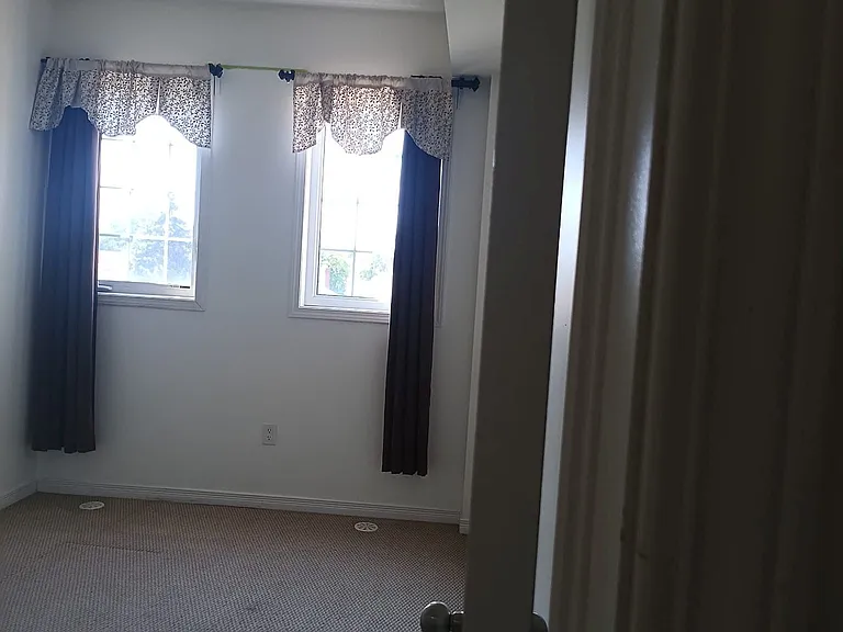 180 Howden Blvd — Photo 22