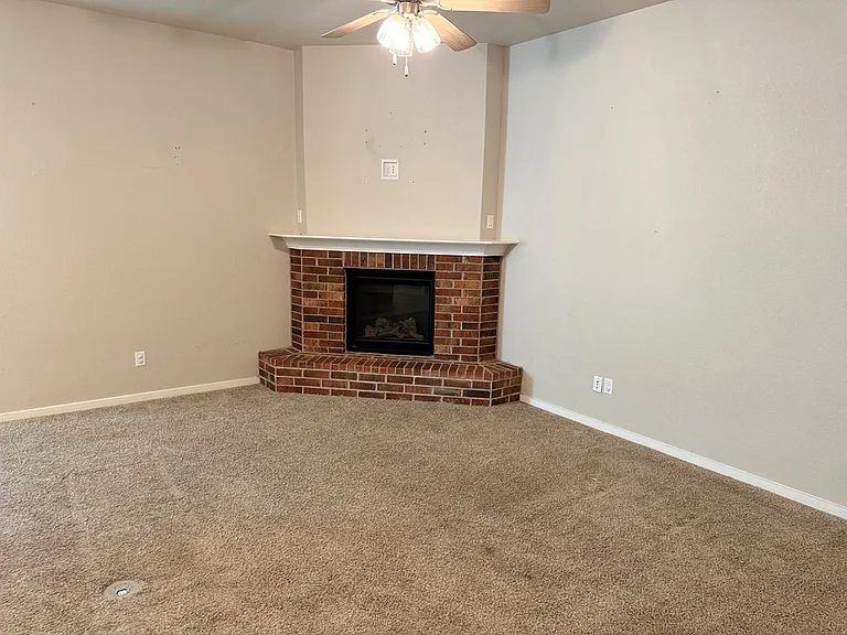 6500 Ranch Ave — Photo 5