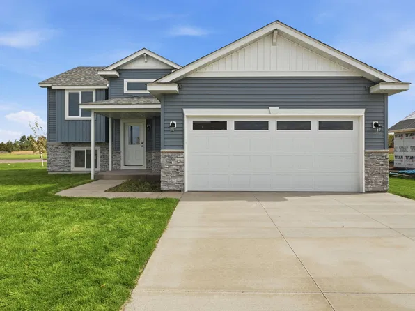 305 Kira Ct, Paynesville, MN 56362