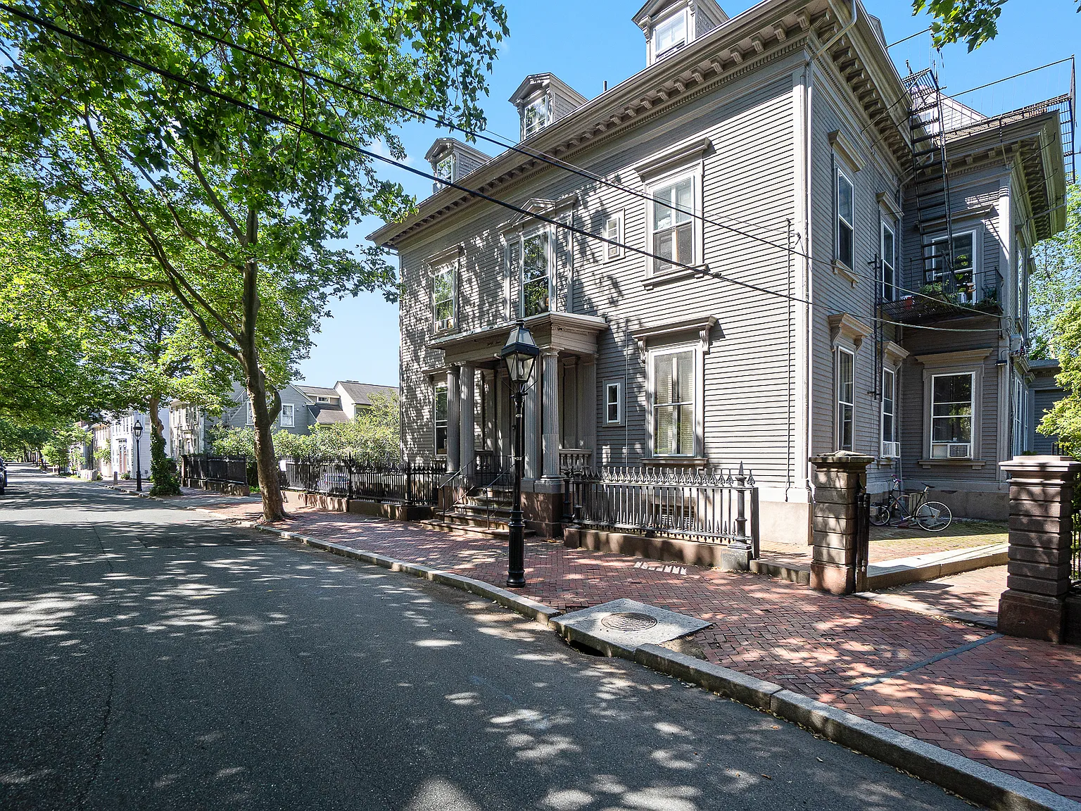 34 Benefit Street Apartment Homes — Photo 3