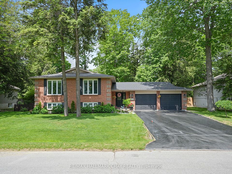 1st image of 20 Downer Cres