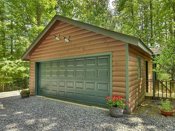 4th image of 659 Whispering Pine Ln