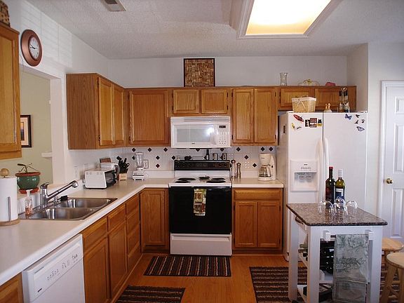 3rd image of 613 Nantahala Dr