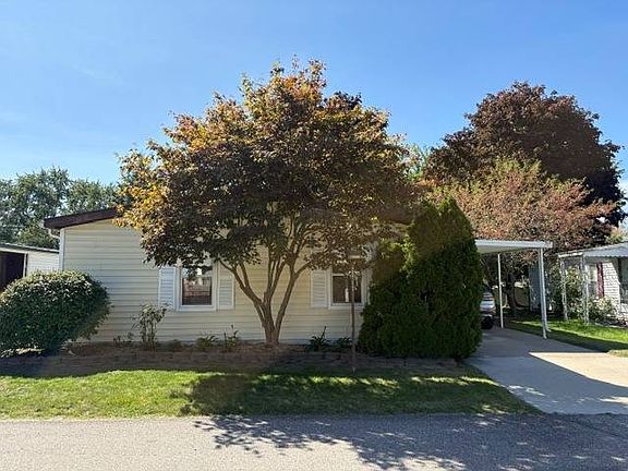 2nd image of 2728 Chickadee St