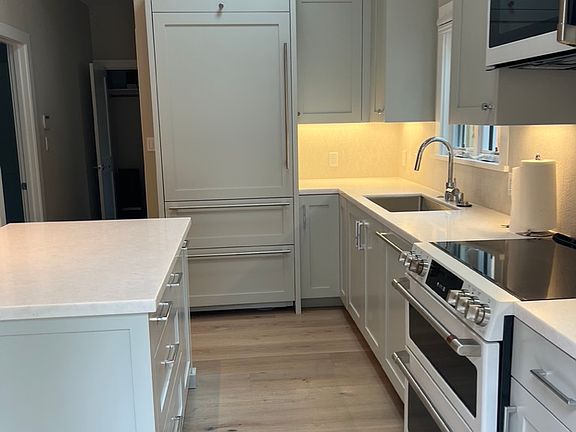 3rd image of 51 Alice Ave Unit B