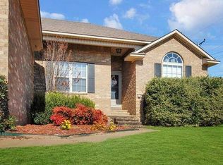 9815 E Pointe Dr, Fort Smith, AR 72903