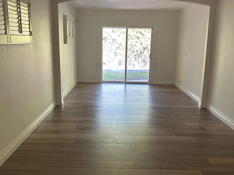 5400 Garden Grove Ave — Photo 8