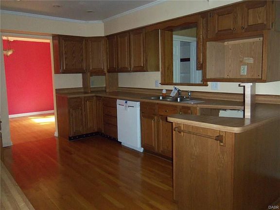 5th image of 6147 Teagarden Cir