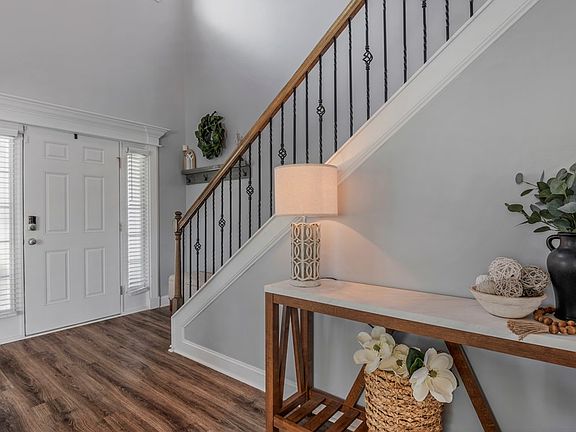 3rd image of 69 Winslow Dr NE