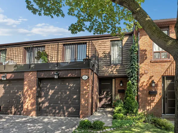 3395 Cliff Rd N Unit 28, Mississauga, ON L5A 3M7