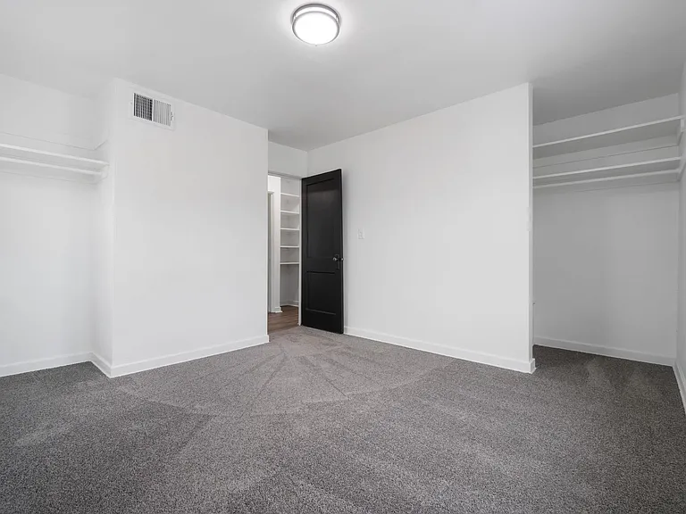 38 Midland Heights Cir #C — Photo 4