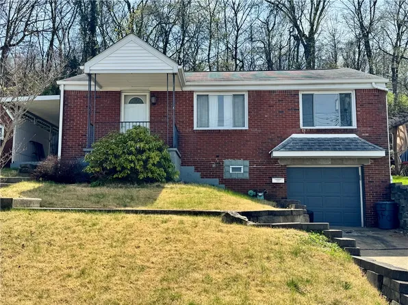 3218 Overlook Dr, McKeesport, PA 15133
