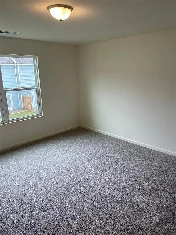 3 bed, 3.5 bath, 1421 sqft, $1,600 — Photo 4