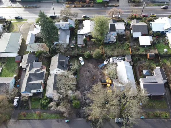 Clark St, Eugene, OR 97402