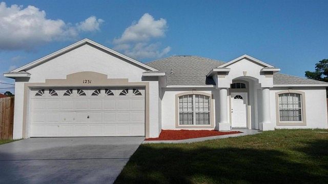 1st image of 1231 SE Navajo Ln