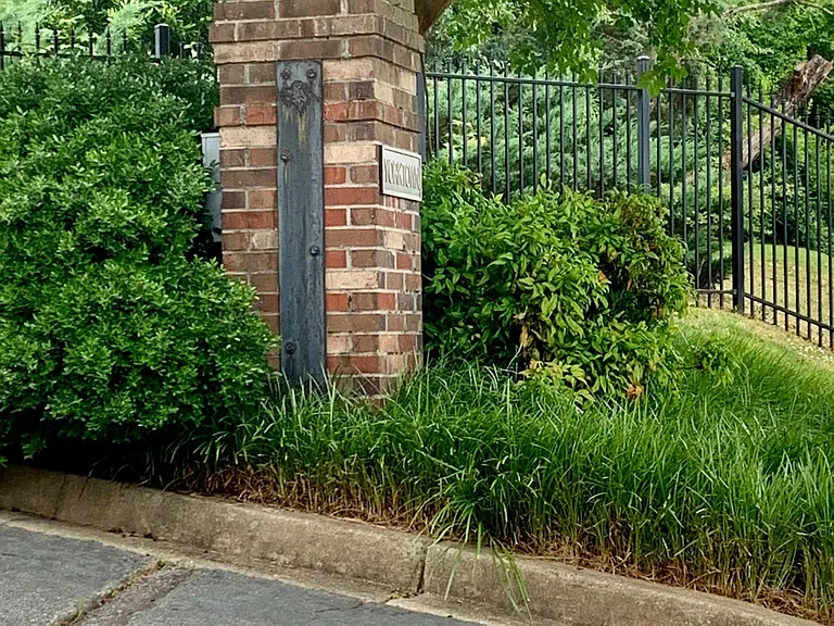 East North Street entrance to townhome rental.
