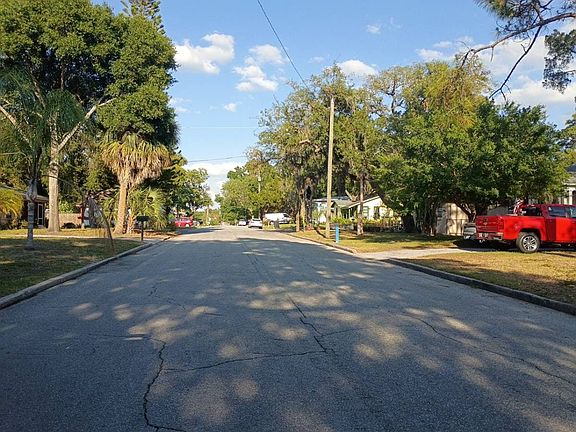5th image of 5838 Montana Ave