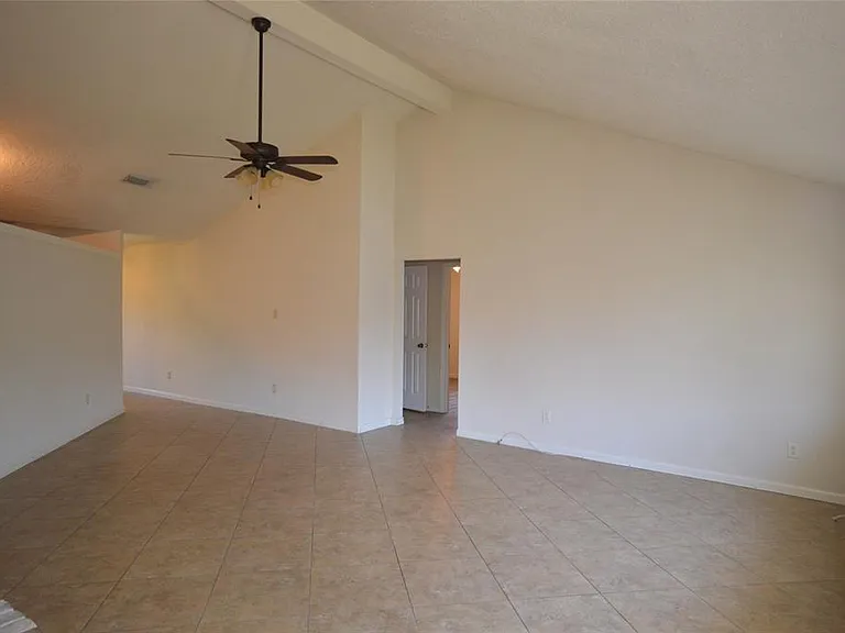 2314 Crooked Ln — Photo 16
