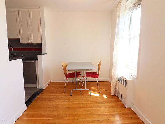 5th image of 350 Richmond Ter APT 3V
