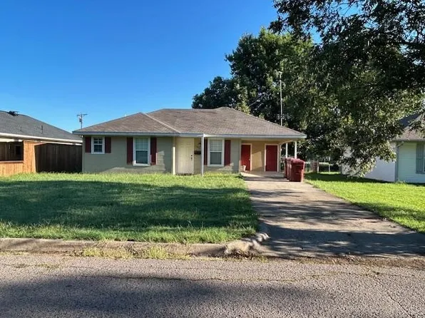 1220 S 6th St, Bonham, TX 75418