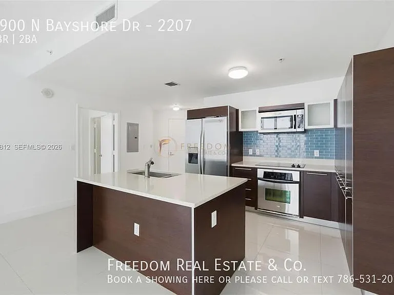 1900 N Bayshore Dr #2207 — Photo 1