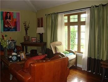 4th image of 5527 Oakton St