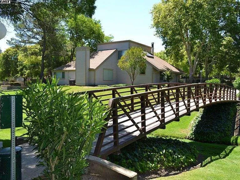 7258 Valley View Ct — Photo 23