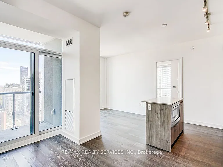 1 Yorkville Ave #2611 — Photo 6