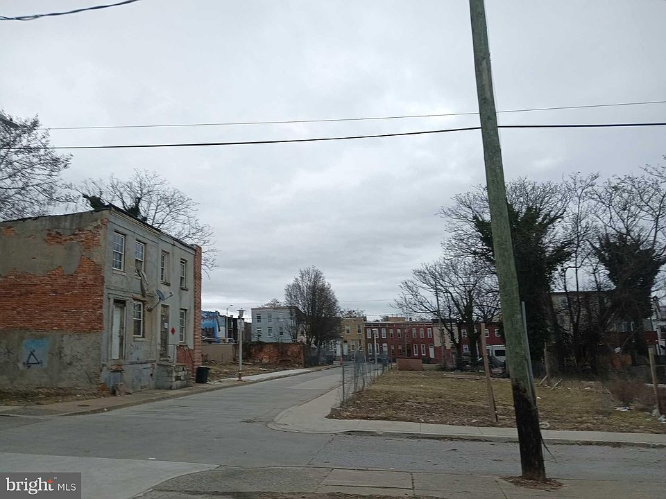 2nd image of 1822 Dover St