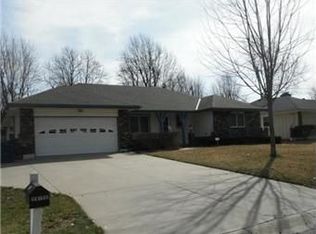 820 NW 12th St, Blue Springs, MO 64015