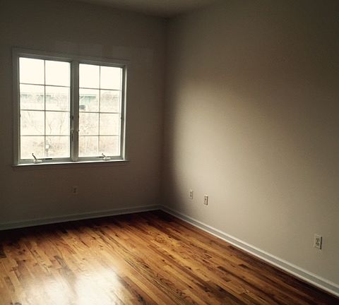 4th image of 280 Johnston Ave #2