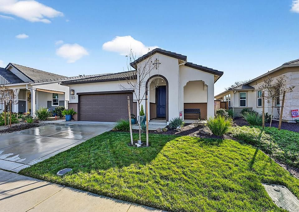 1st image of 5321 Bluebell Ln